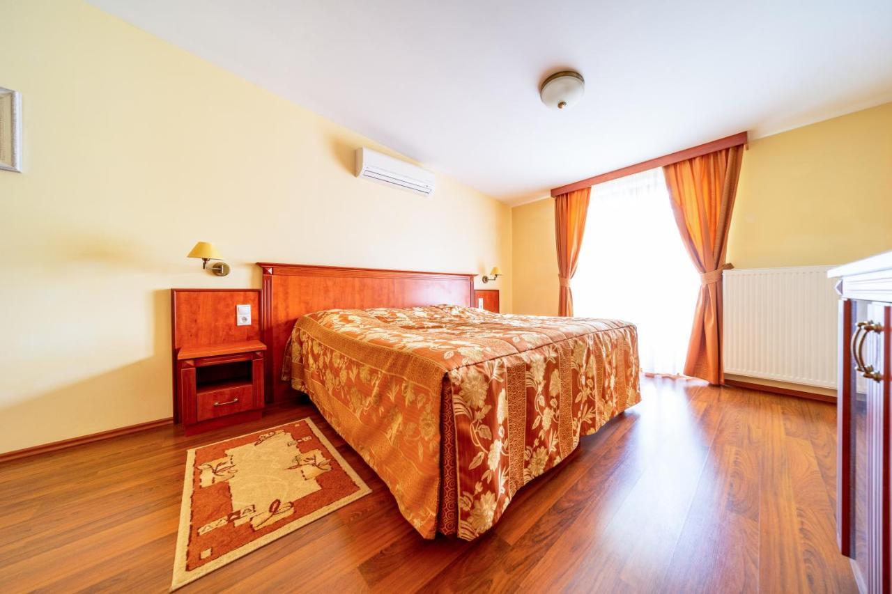 Pannon Hotel Bejelentkezes 20 Oraig, Check-In Until 20 O'Clock, Einchecken Bis 20 Uhr Mohács Exterior foto