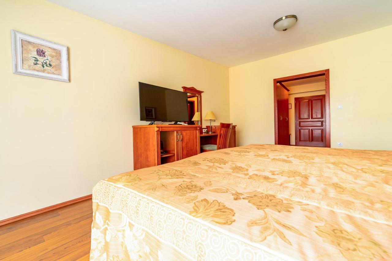 Pannon Hotel Bejelentkezes 20 Oraig, Check-In Until 20 O'Clock, Einchecken Bis 20 Uhr Mohács Exterior foto